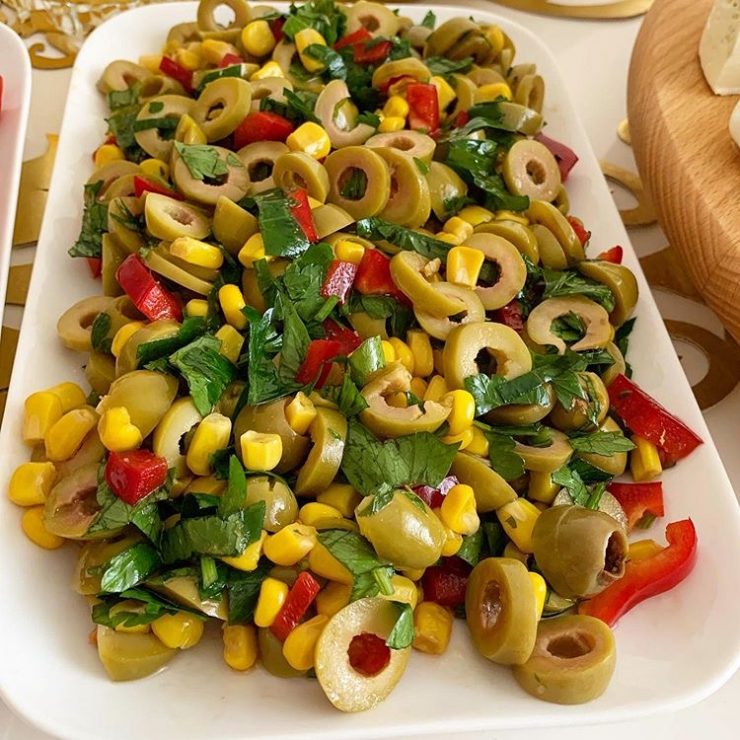 Zeytin Salatası – Zeytin Salatası Tarifi – Zeytin Salatası Yapılışı