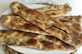 Tahıllı Unla Ispanaklı Pide